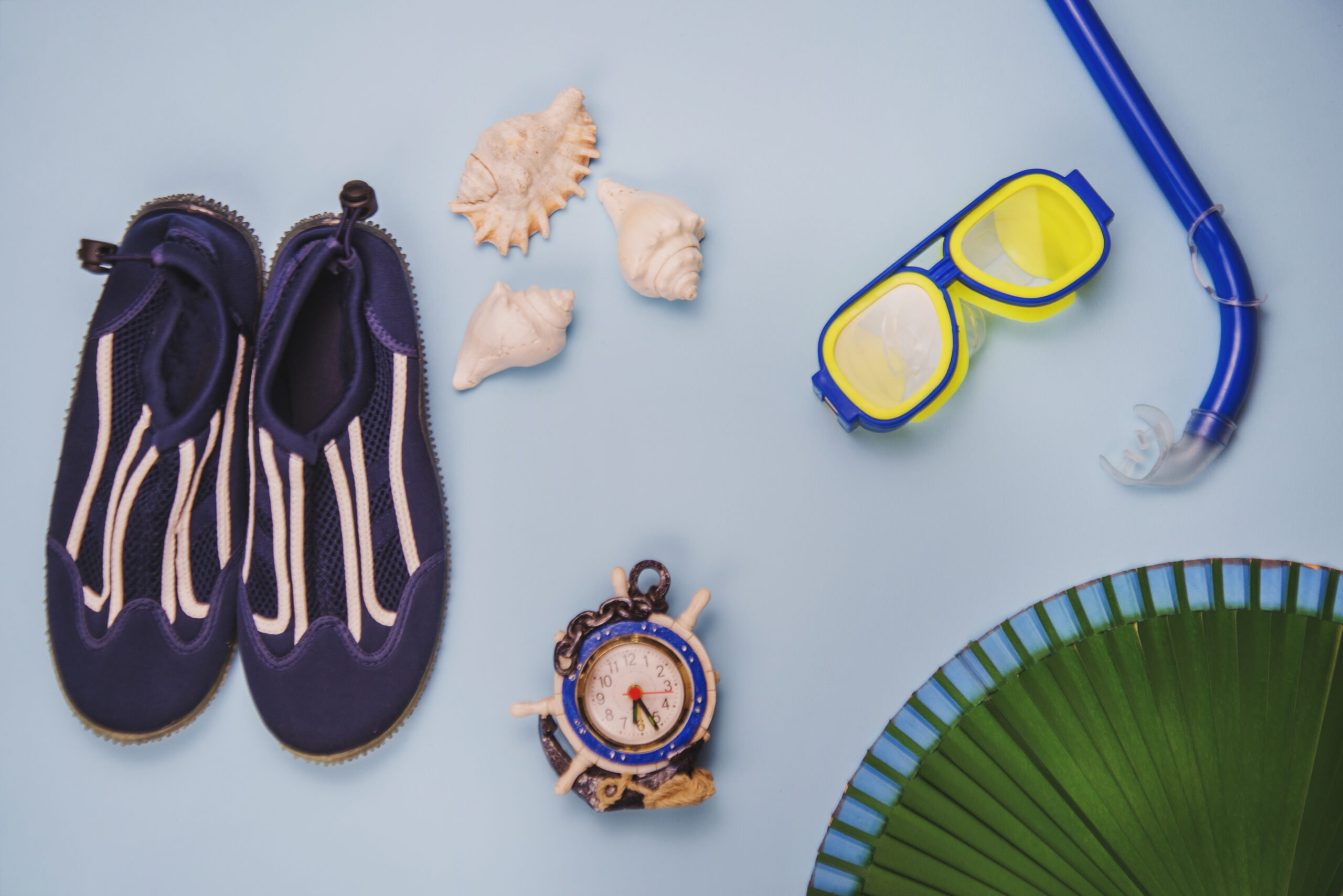 summer-concept-with-beach-elements